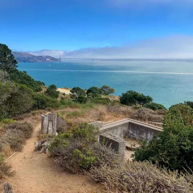 Campground at Angel Island State Park, overlooking 的 San Francisco Bay and Golden Gate Bridge